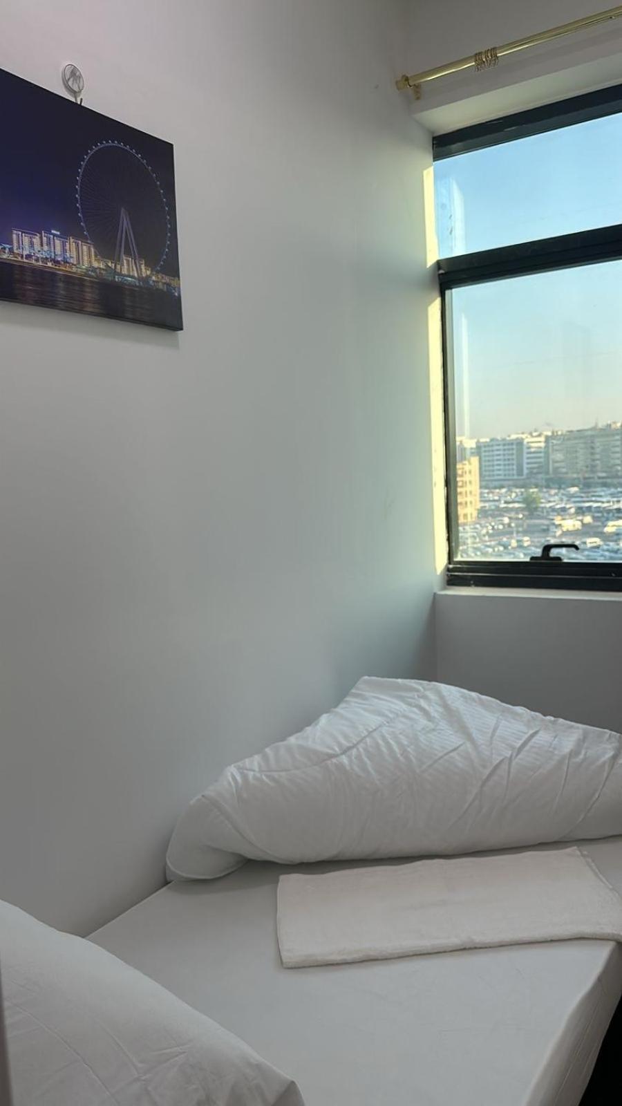 Four Stars Hostel 迪拜 外观 照片
